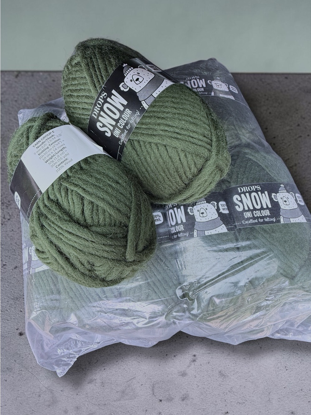 Drops Snow Yarn - 22 Skein Lot Dark Ivy Green #97 Wool NWT